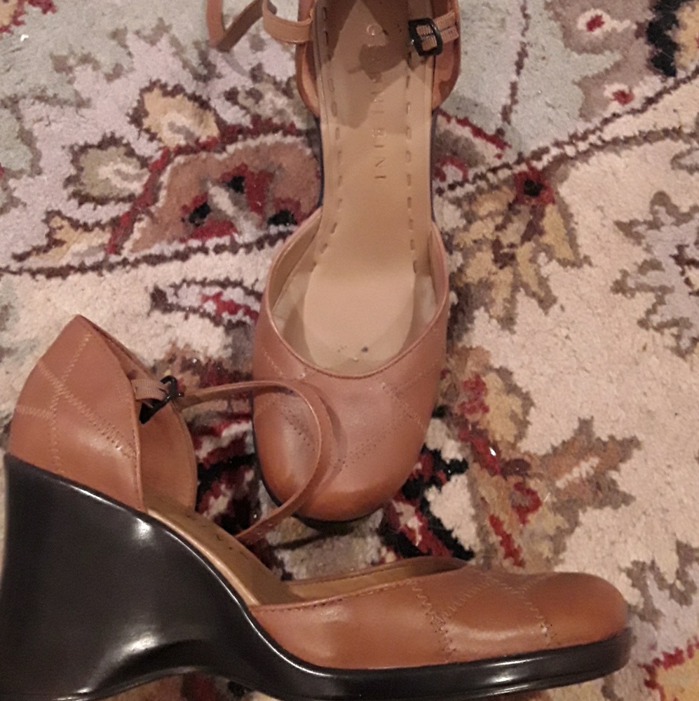 Gianna Bini Wedge leather shoes